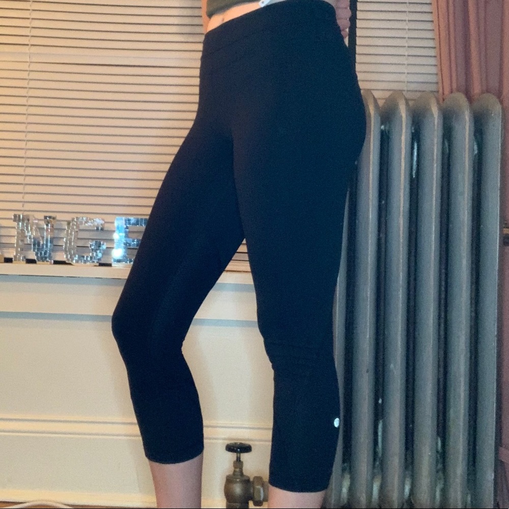 lululemon crop leggings black sz 6